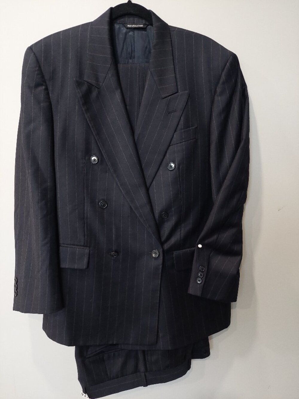 VintageJones New York Men's 40R Dark Navy Pinstriped Double-breasted 2-PC Suit